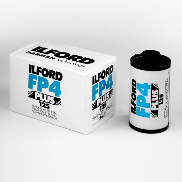 ILFORD RULLINO 24 POSE FP4 PLUS 125ISO BIANCO E NERO
